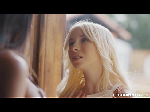 ❤️ Dívka se po několika měsících vrátí domů a skončí u lízání kundy své nevlastní matky ❤❌  Sex u cs.bookland.top ❌️❤